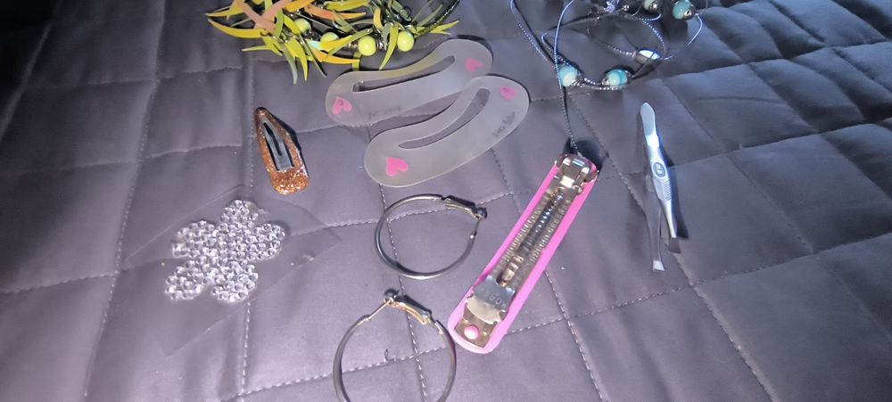 Akcesoria spinki szablony brwi kolczyki  peseta