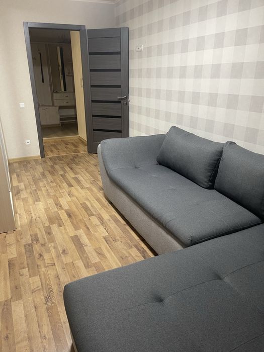 Подобова оренда  Двухкомнатная квартира в центре. 95 квартал