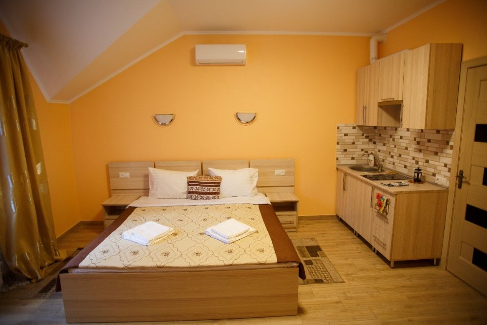 Мини - отель посуточно в Поляне в р-не Солнечное Закарпатье