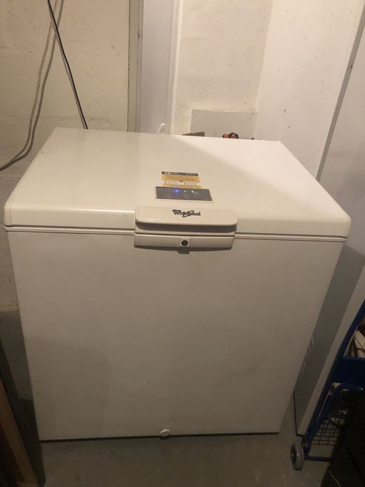 Arca Congeladora Whirlpool WH2010 A+E FO