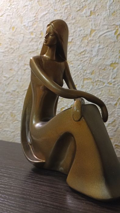 Статуєтка Жінка. Декор. Декоративна статуєтка