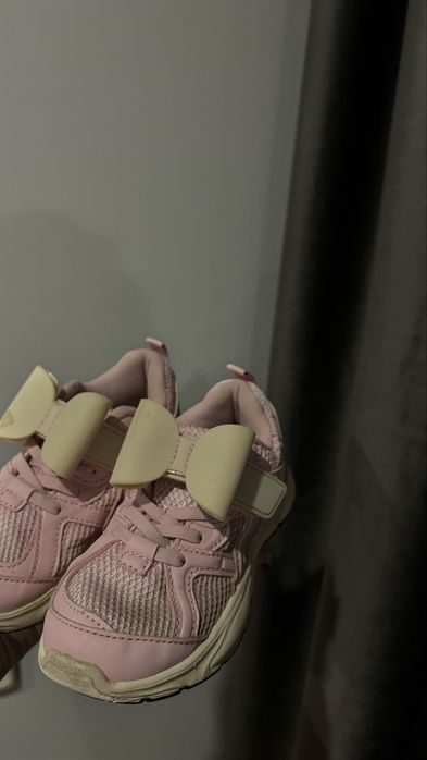 Дитячі кросівки ZARA