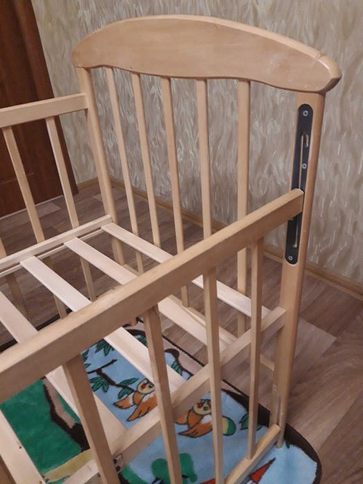 Детская кроватка