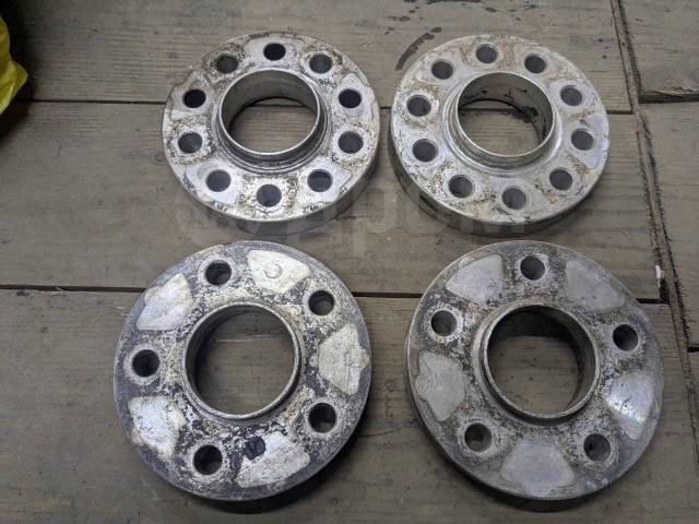 Проставки 5 112 30мм 66.6 з болтами