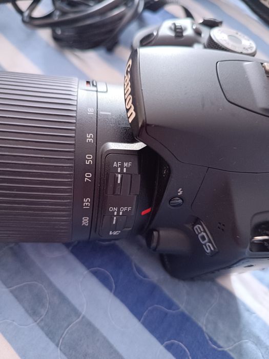 Canon 500D+Tamron 18-200, mala, 2 baterias e punho