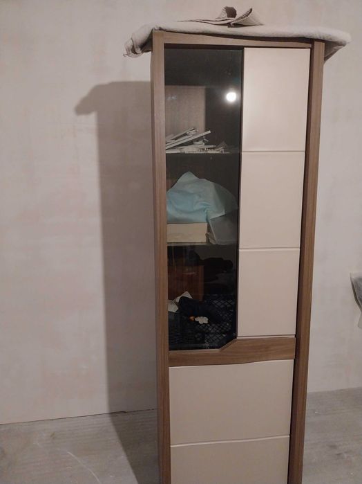 Regał, witryna do salonu