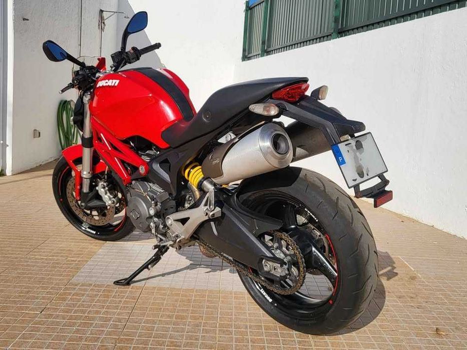 Ducati 696 Monster