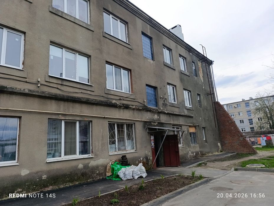 Продам гостинку в центрі Баварії,вул.Китаєнко