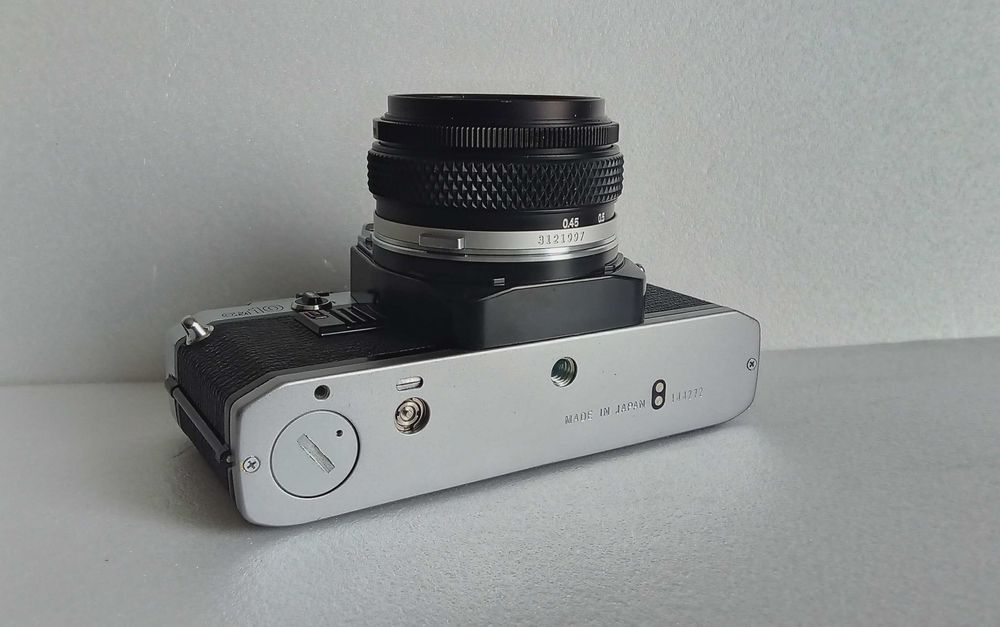 Плівковий фотапарат Olympus OM-10 50mm 1.8