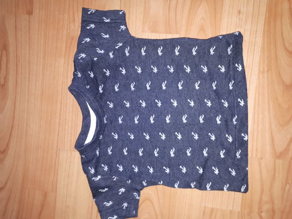 Koszulka granatowa w palemki.