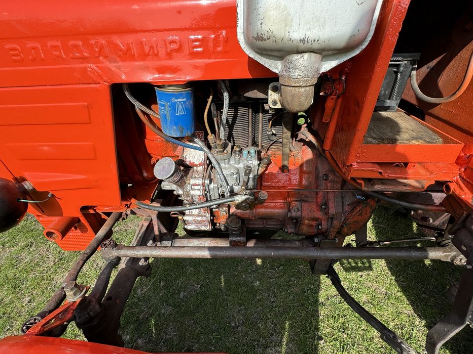 Продам трактор т25