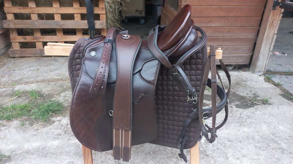 Siodło wszechstronne Kieffer brązowe 17-17,5 / 29 / M(32 wg. Prestige)
