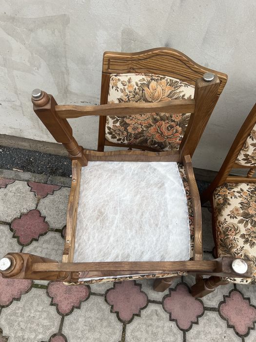 Крісла, стільці