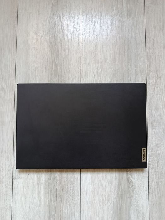 Laptop Lenovo V15 G4 IRU i5 / 16GB RAM / 512GB SSD