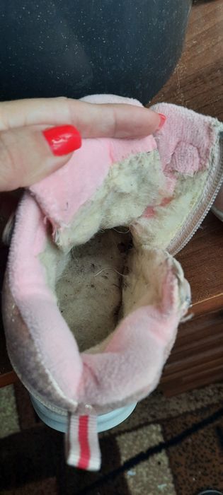 Зимові сапожки на дівчинку
