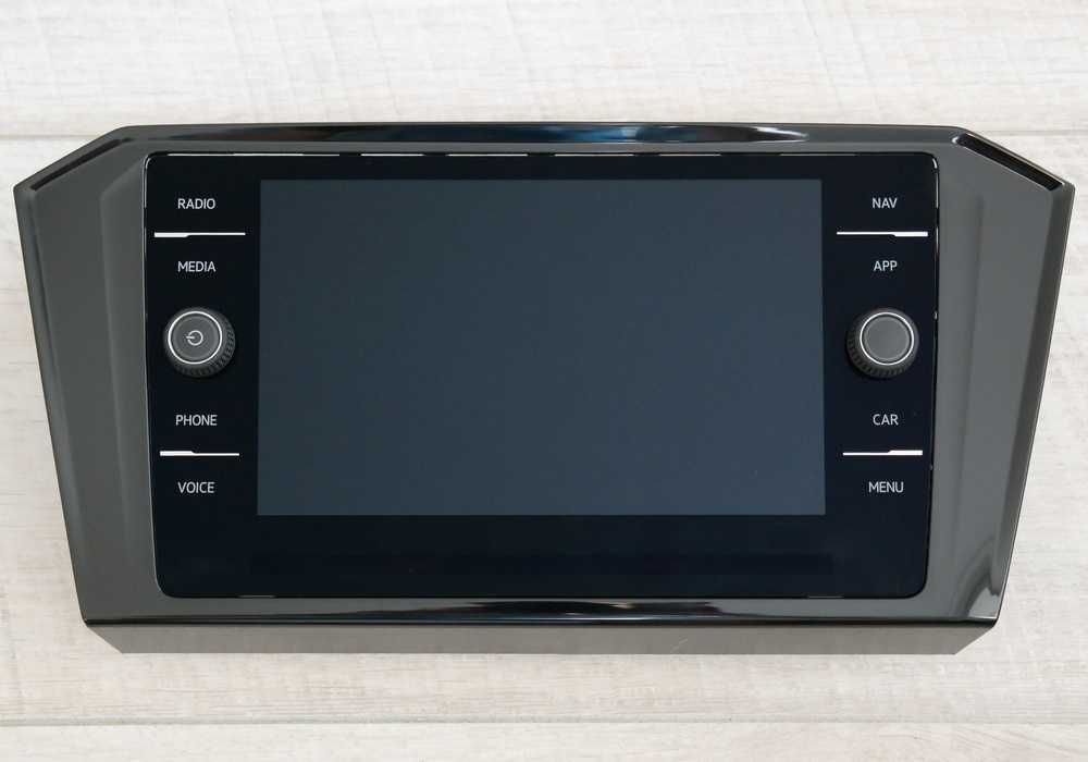 Экран 8" VW MIB2 / 3 Discover Media MQB Tiguan Golf Passat Jetta Atlas