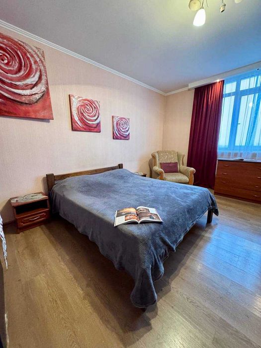 Большая 1- комнатная квартира в ЖК Малиновский по Бреуса от СК Стикон.