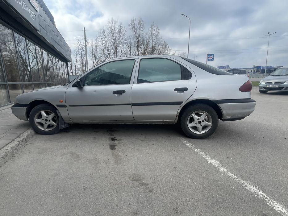 Форд мондео мк1  вложений не надо