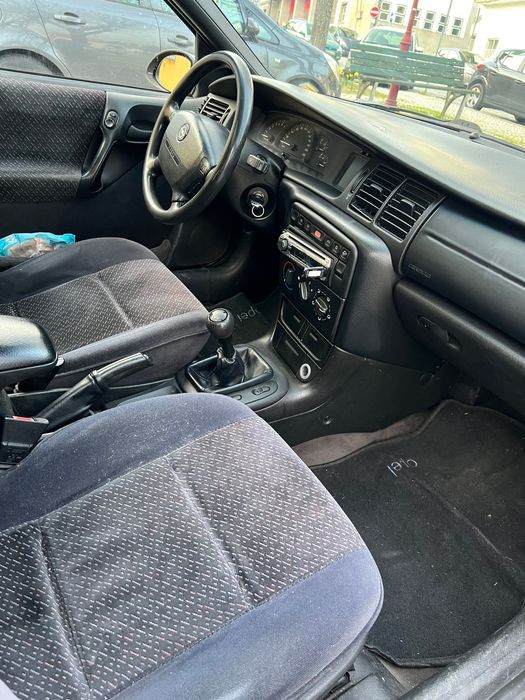 Vendo vectra B carro do dia dia