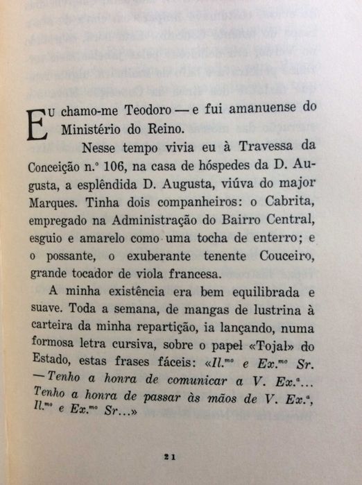 - O Mandarim. Eça de Queiroz. Edição de: Livros do Brasil.