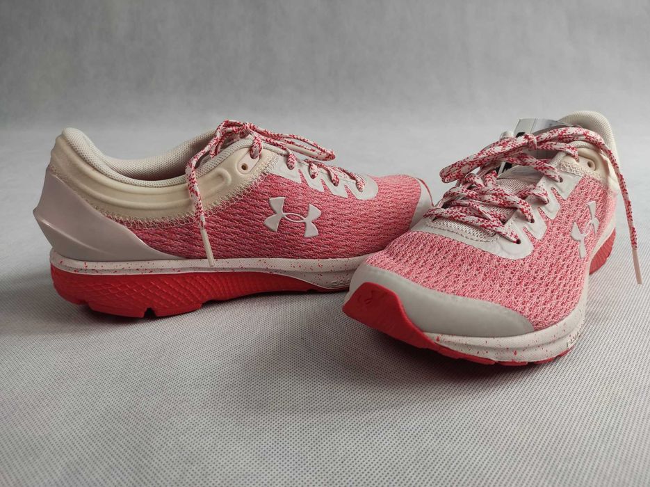 Buty sportowe damskie Under Armour UA W Aura Trainer r. 38