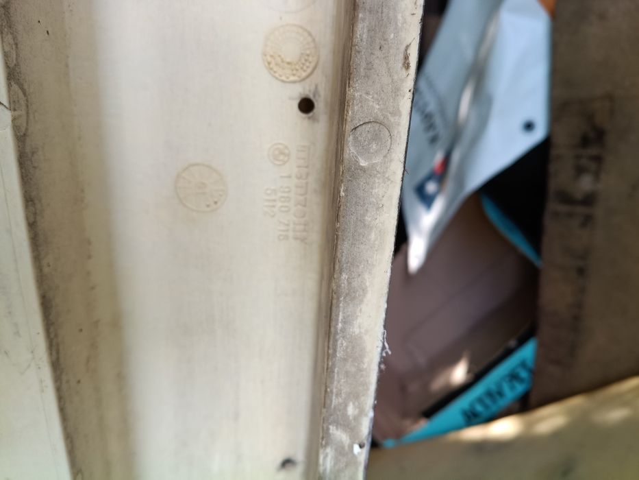 BMW E36 – oryginalne wzmocnienie zderzaka