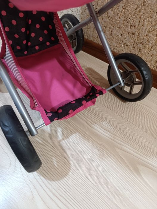 Візочок для ляльки