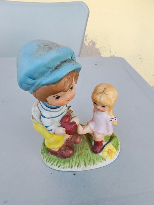 Peças antigas de porcelana