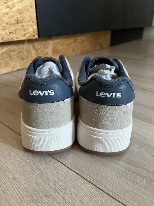 Nowe modne buty Levis