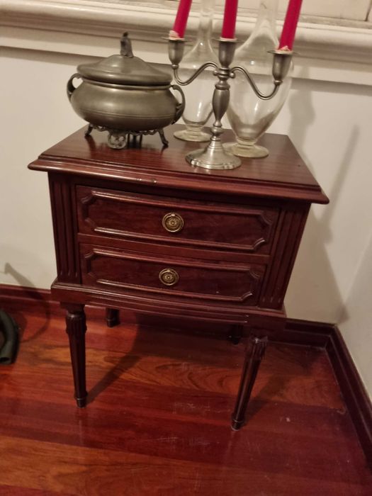 Mesinha Decoração Em bom Estado