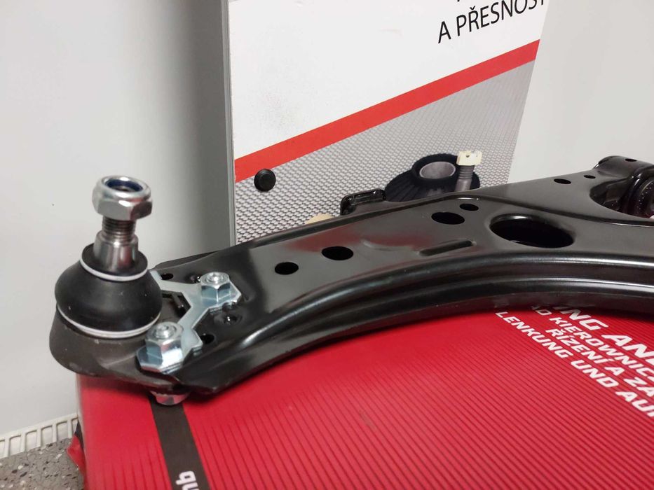 Audi A3,Bora,Golf 4,Octavia,Leon,Toledo Wahacz przód lewy kpl.>