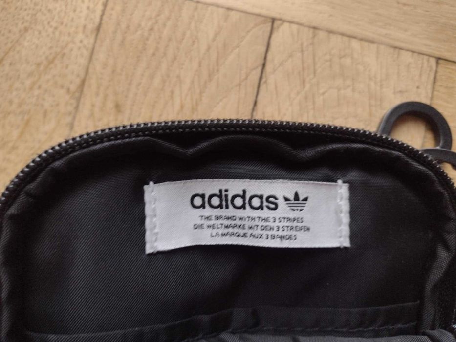 Saszetka Adidas  .