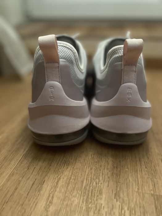 Жіночі кросівки Nike air max Axis Barely Rose 41р