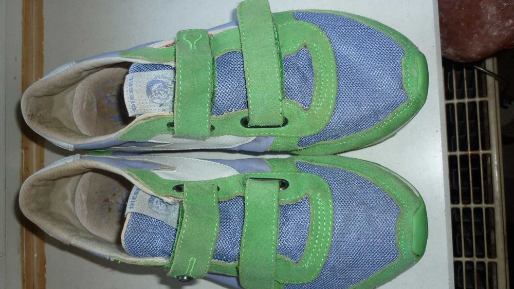 Diesel- dziecięce buty sportowe  r; 35