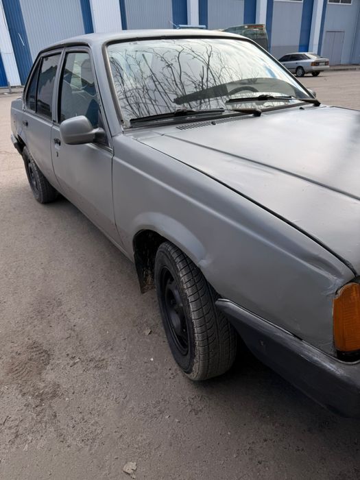 Продам Opel Ascona Газ/Бенз