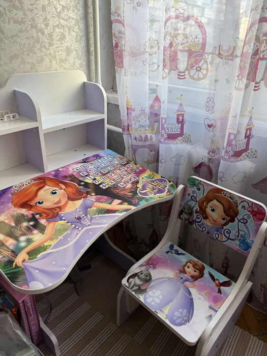 Стіл  , парта дитяча бу