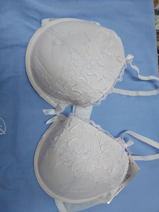 LivCo Corsetti biustonosz damski biały rozmiar 75C