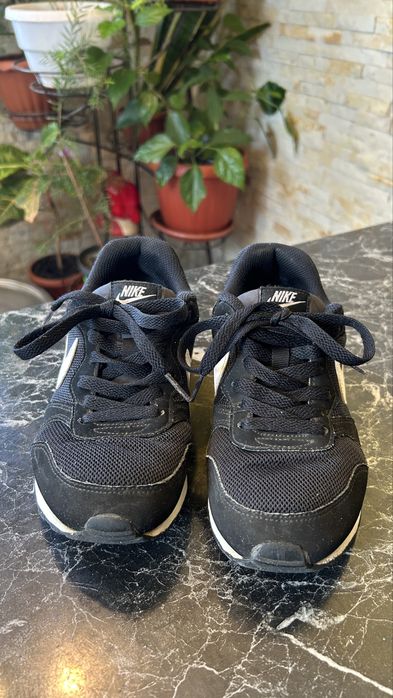 Кросівки Nike 35.5 розмір, 22.5 см устілка