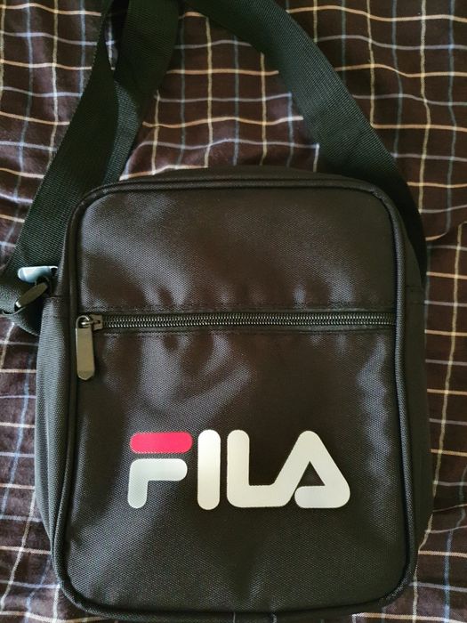 Bolsa FILA preta como nova