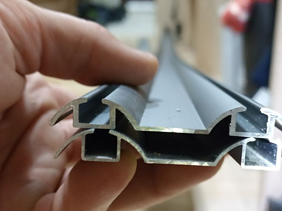 Направляюча нижня для шафи купе Баварія/Модена R,  димчатий сірий