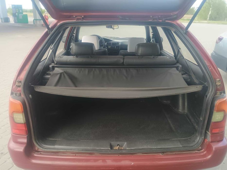 Продам тойоту короллу Е100  1.3XLI 16V 1994 р. в універсалі
