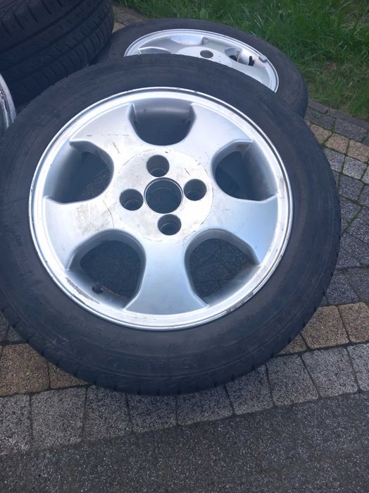 Koła z felgą aluminiową