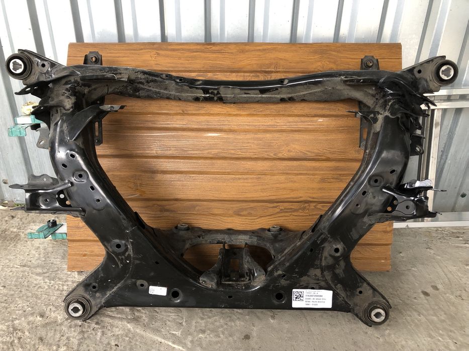 Подрамник задний Tesla Model 3