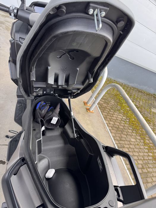 Maxiscooter QJ Fort 4.0 Garantia 2031 Menos de 1000km rodados.