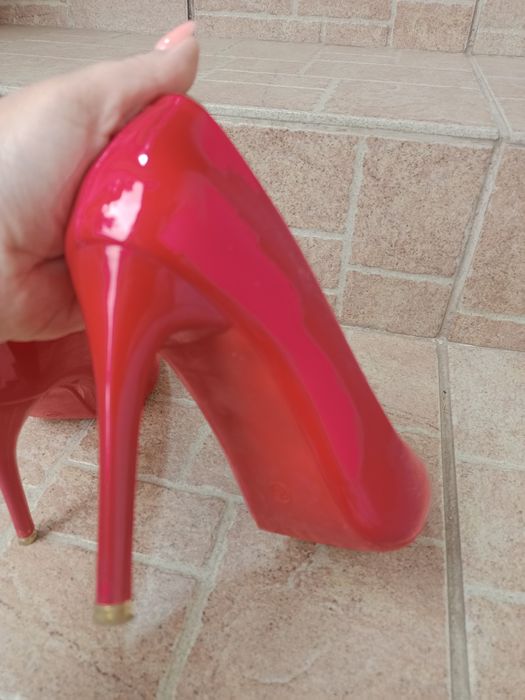 Яскраво червоні лодочки, 35 розмір