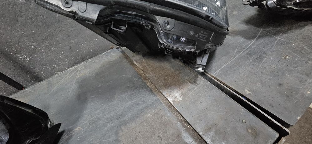 Farol mercedes classe cls