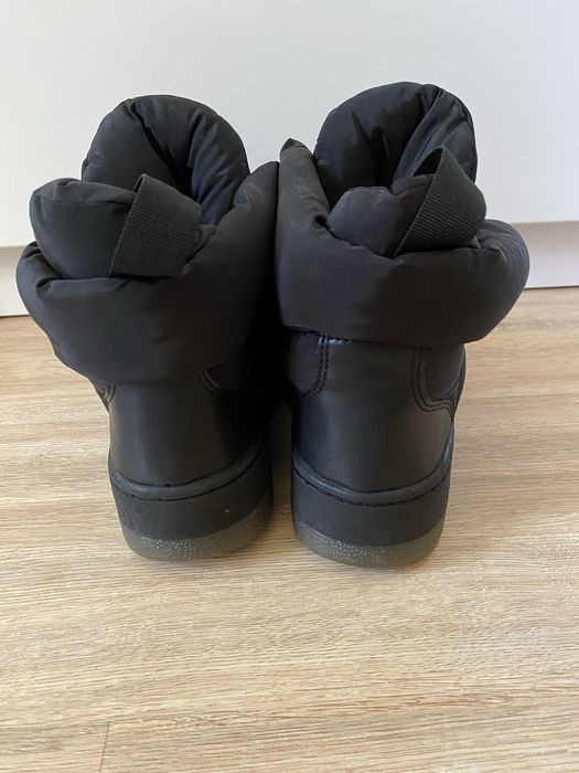 Дутикі фірми H&M