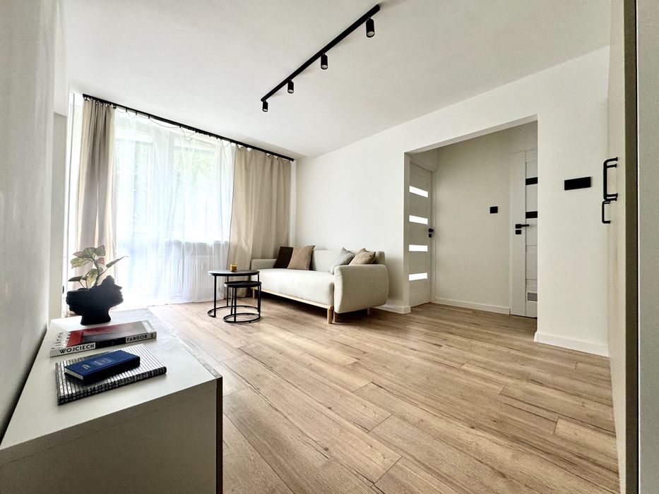 Świeżo po remoncie | 2 pokoje | Koszutka | balkon, winda, widok na zieleń
