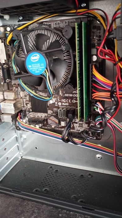 Системный блок. Компьютер. Intel i5-4570. Asrock. GameMax.