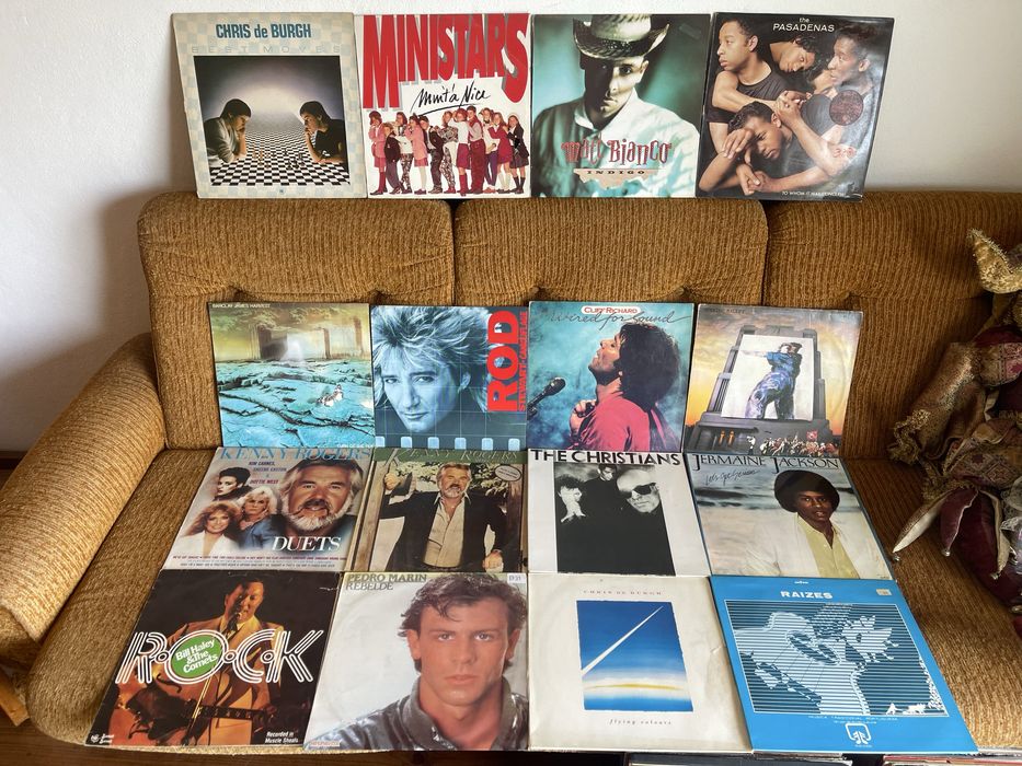 Lote de 128 Discos de vinil (lps)